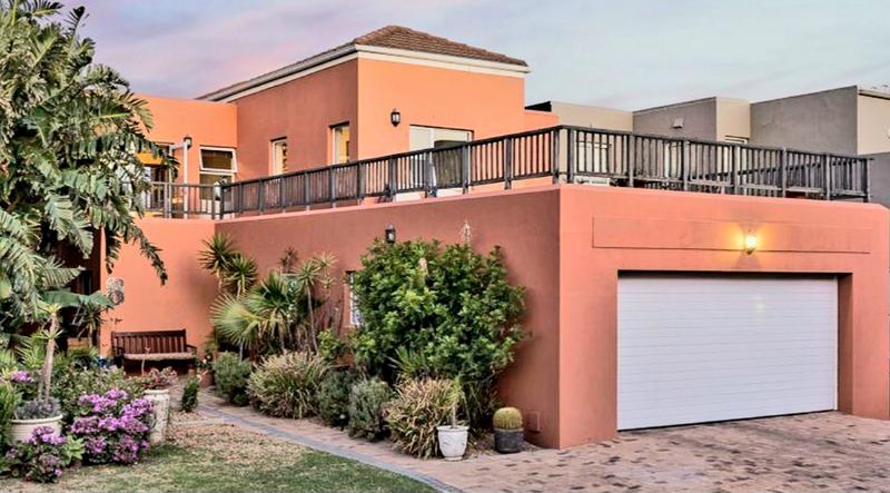 3 Bedroom Property for Sale in Harbour Island Western Cape